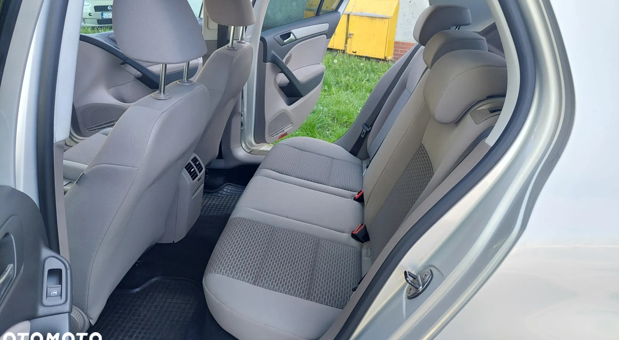Volkswagen Golf cena 27900 przebieg: 170000, rok produkcji 2012 z Słupsk małe 154